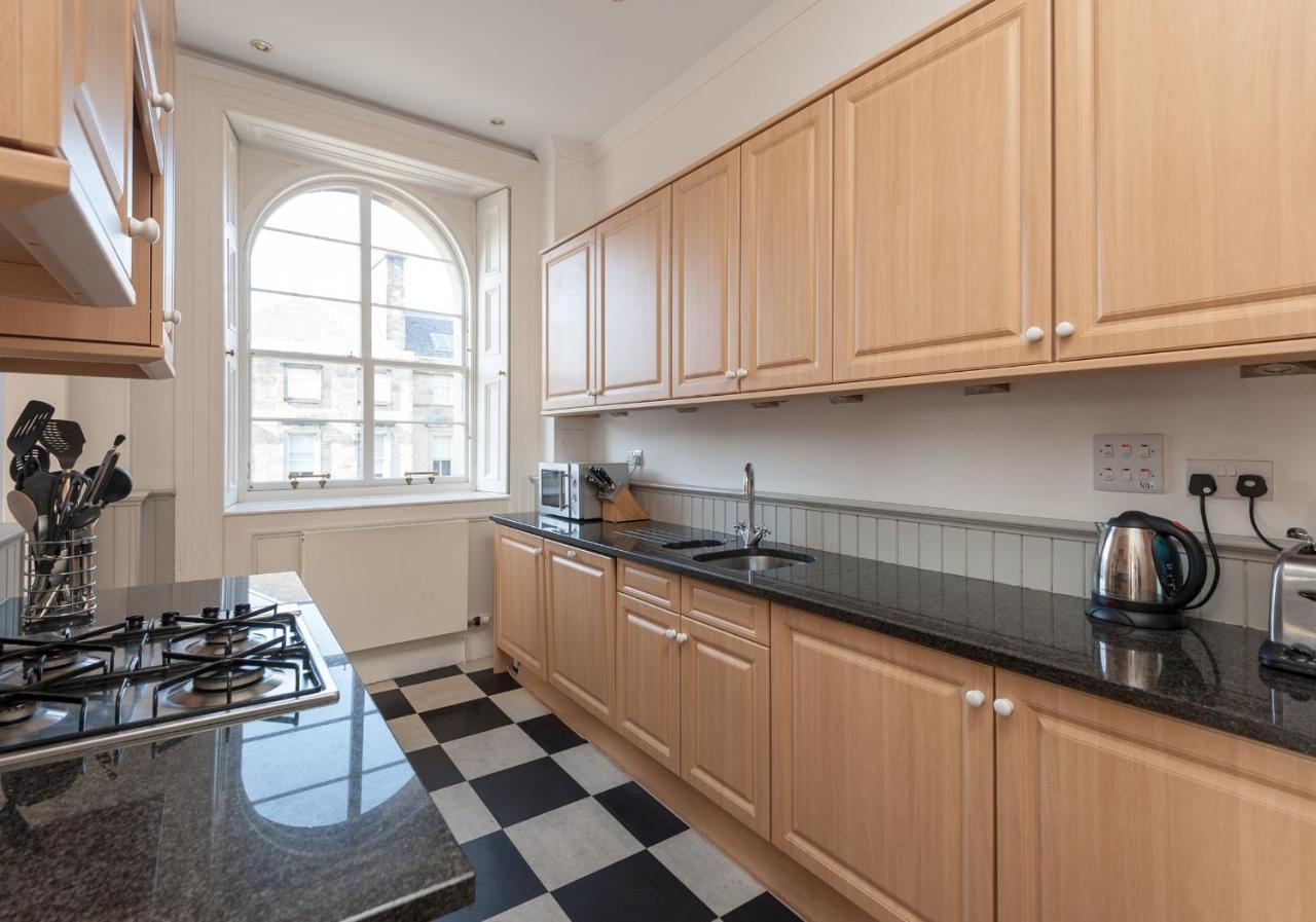 Parliament Sq Apartment Edinburgh Bagian luar foto