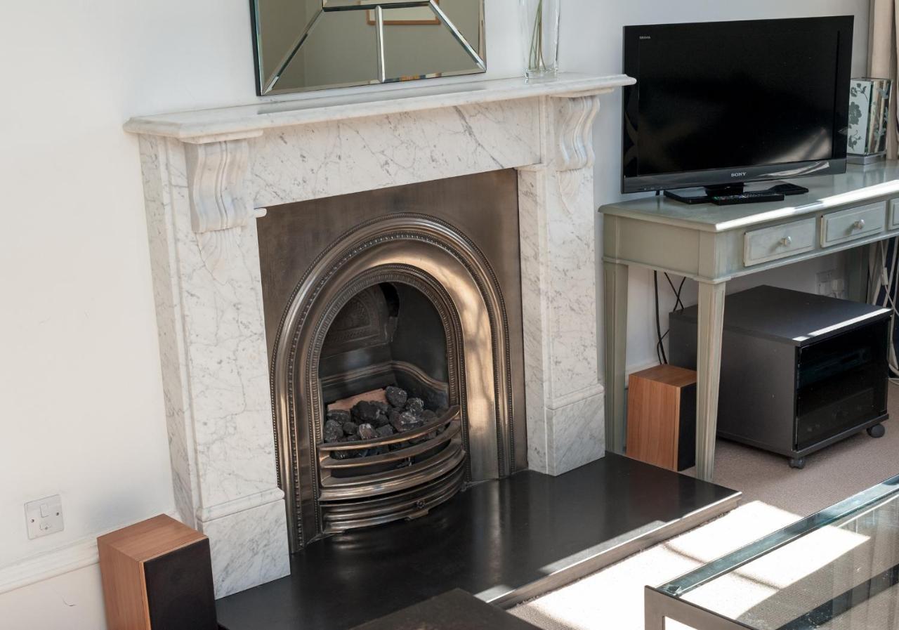 Parliament Sq Apartment Edinburgh Bagian luar foto
