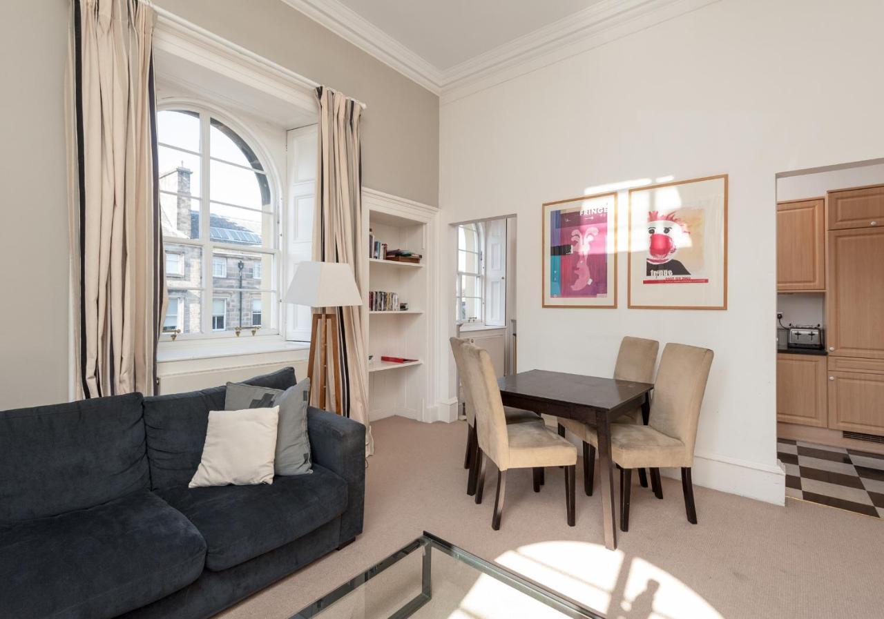 Parliament Sq Apartment Edinburgh Bagian luar foto