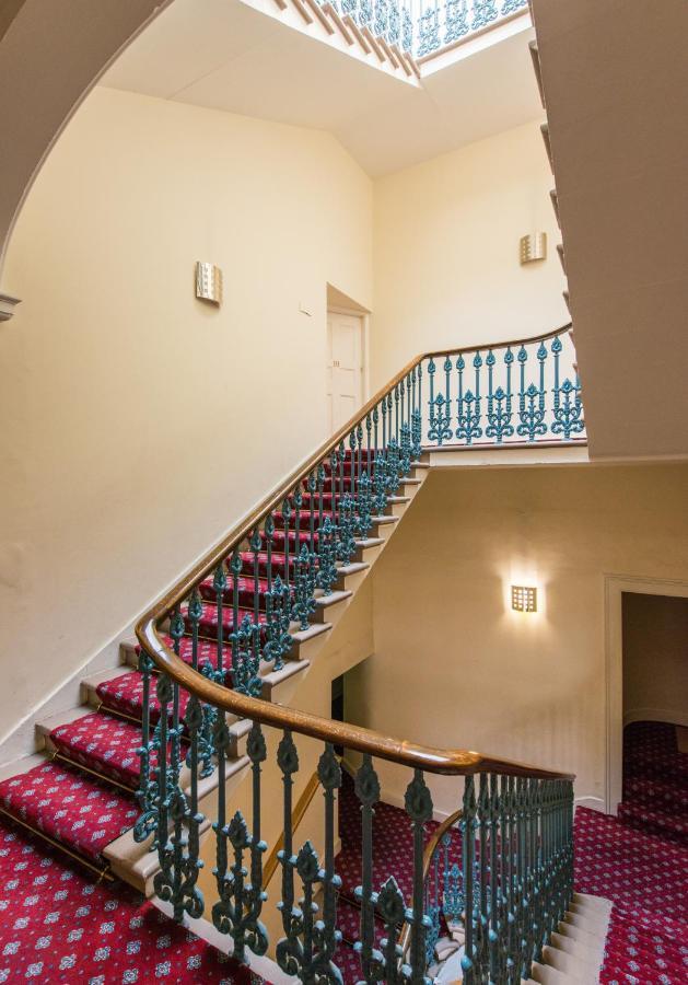 Parliament Sq Apartment Edinburgh Bagian luar foto