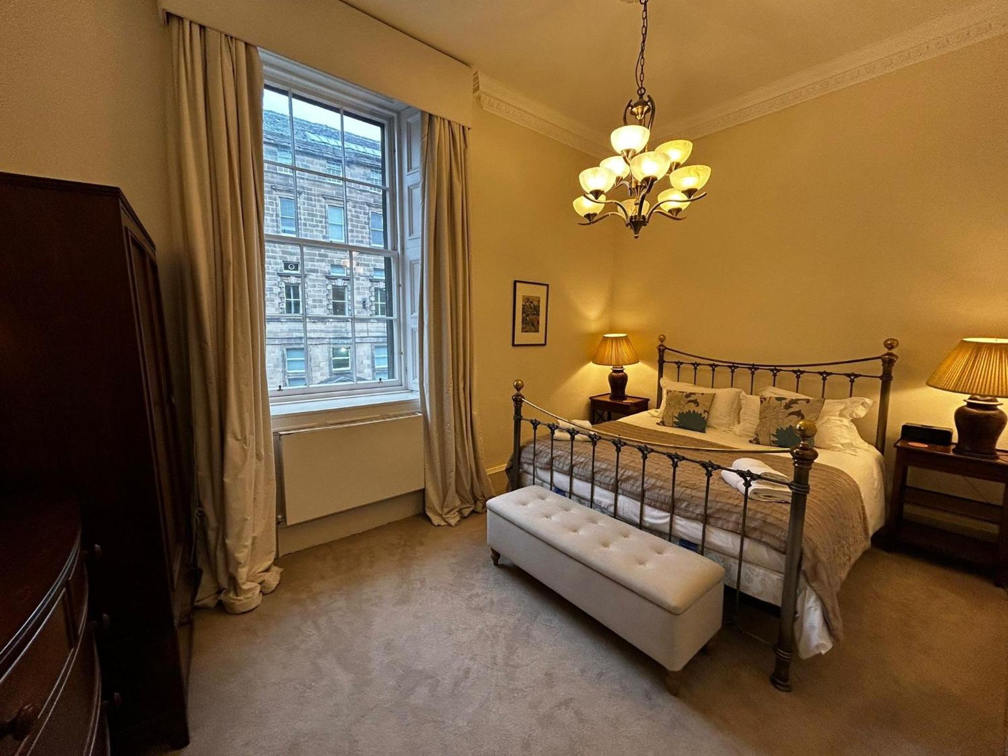 Parliament Sq Apartment Edinburgh Bagian luar foto