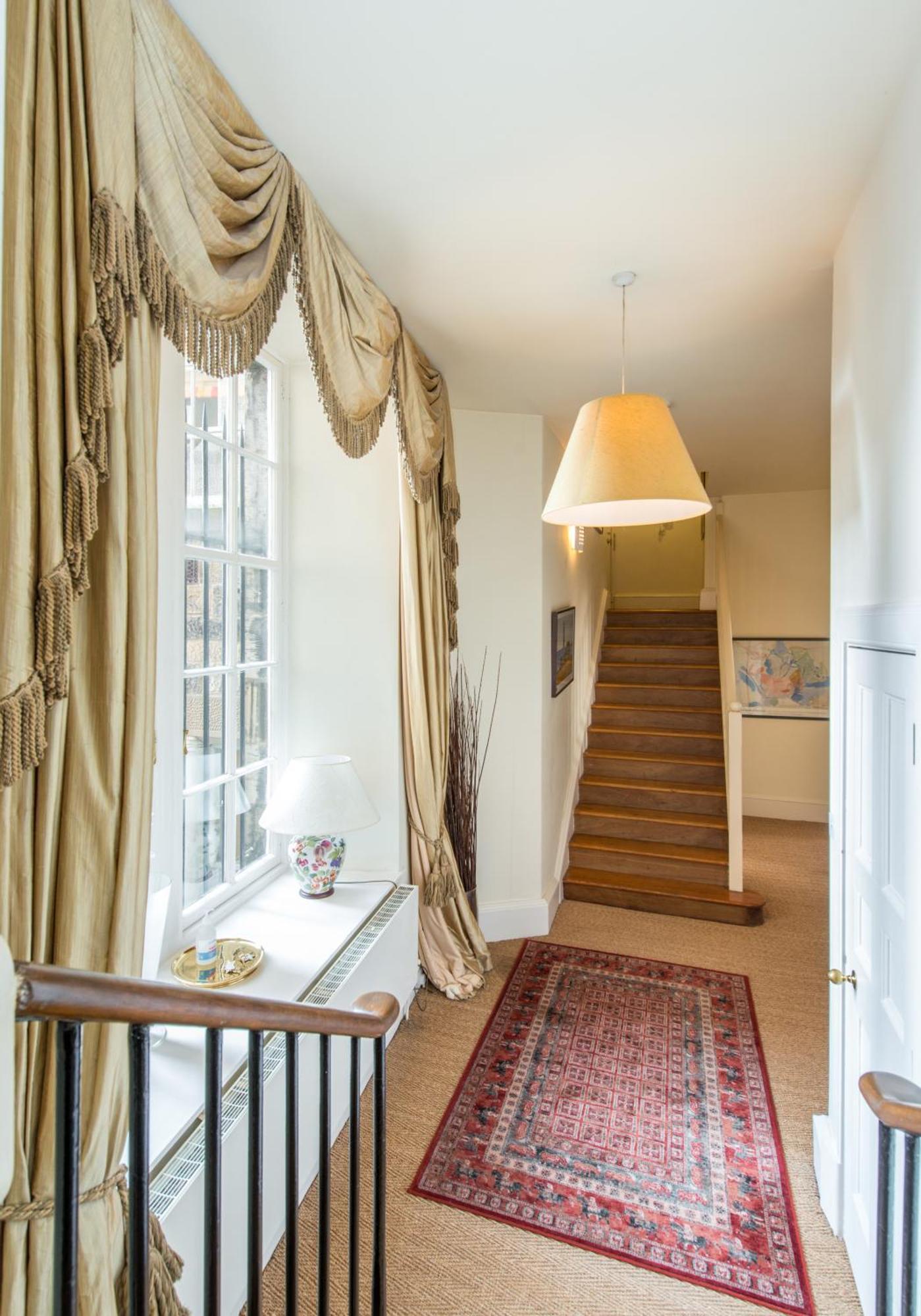 Parliament Sq Apartment Edinburgh Bagian luar foto